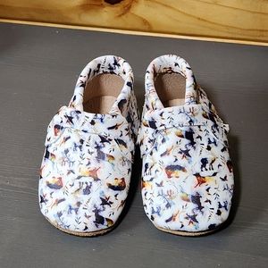 Lighthouse Kids Moccasins | Woodsy Fall Animal Print Size 2